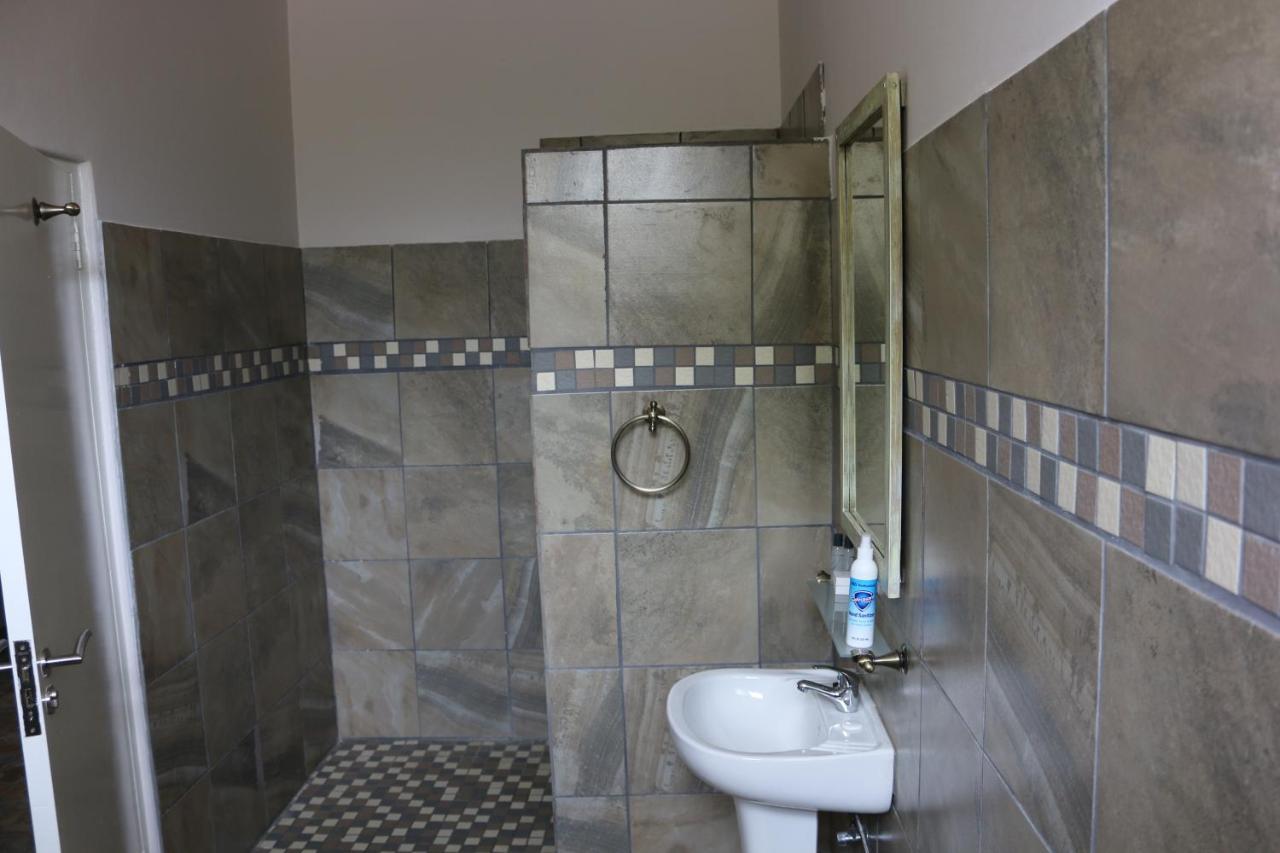 Livivane Guest House Simunye Ngoại thất bức ảnh